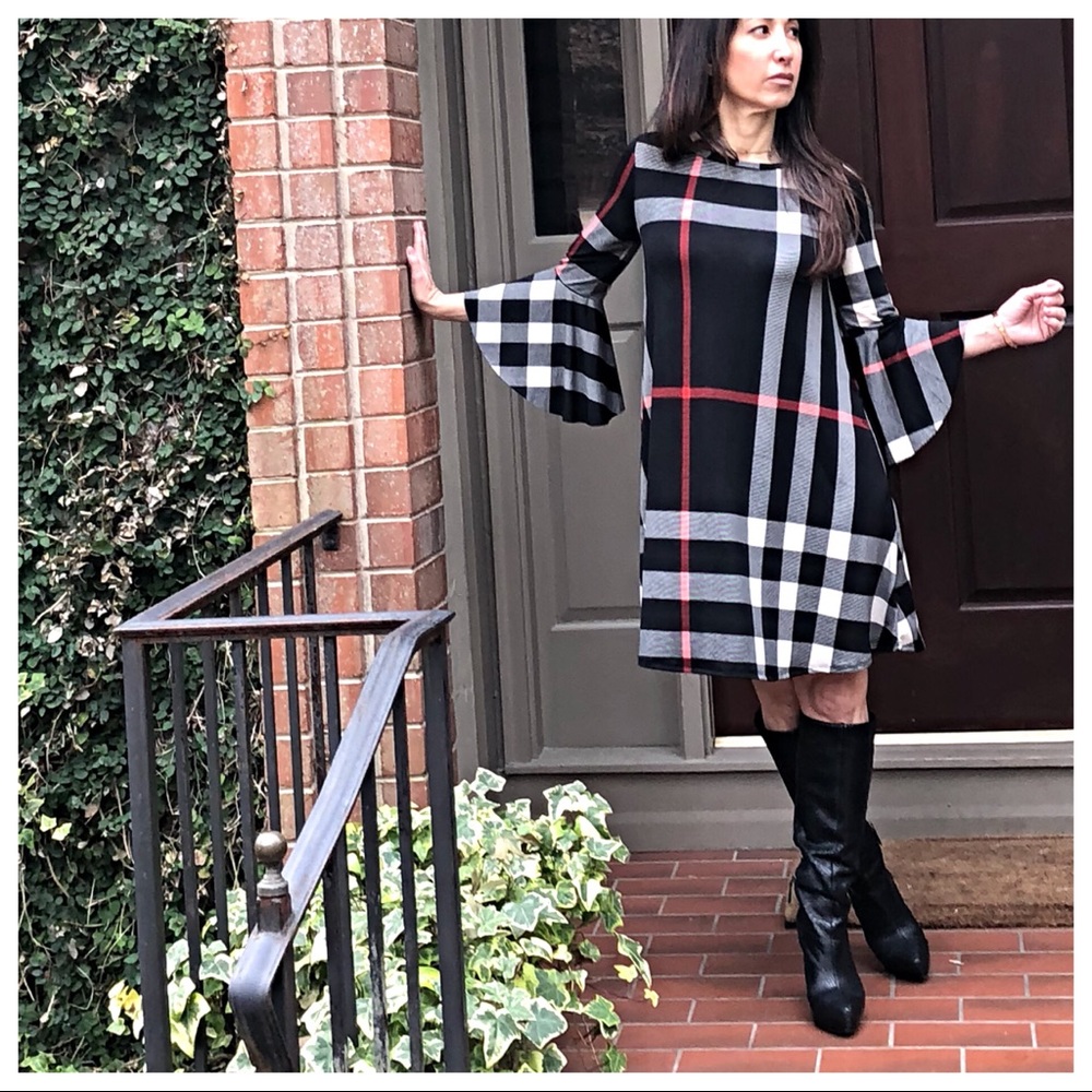 ✨LAST ONE✨Bell sleeves plaid pocket swing dress - Picture 5 of 8